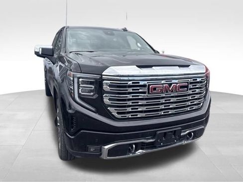 Used 2026 GMC Sierra 1500 Denali AWD/4WD image 6