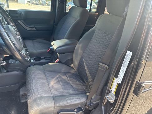 Used 2011 Jeep Wrangler Unlimited Sport image 10