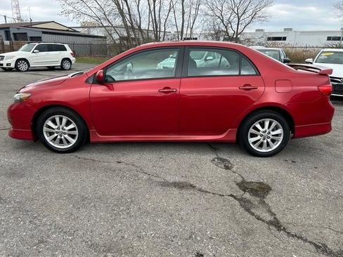 Used 2010 Toyota Corolla FWD image 2