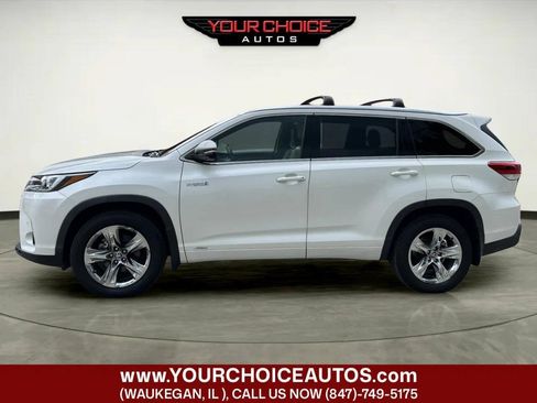 Used 2019 Toyota Highlander Limited Platinum AWD/4WD image 2