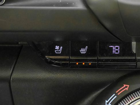 Used 2018 Chevrolet Camaro SS image 53