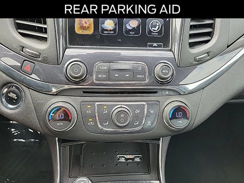 Used 2018 Chevrolet Impala Premier FWD image 28