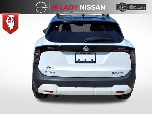 New 2026 Nissan Kicks SR w/ SR Premium Package image 5