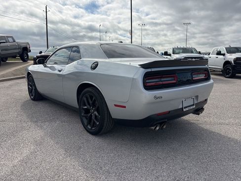 Used 2022 Dodge Challenger SXT w/ Blacktop Package image 4
