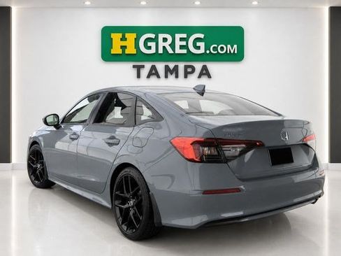 Used 2023 Honda Civic Sport image 2