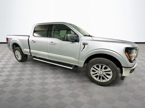 New 2026 Ford F150 XLT w/ XLT Chrome Appearance Package AWD/4WD image 4