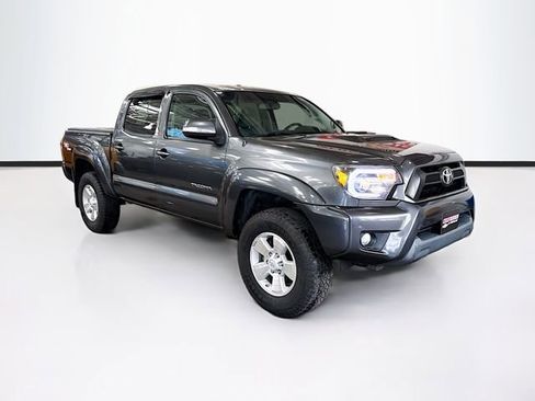 Used 2013 Toyota Tacoma 4x4 Double Cab w/ TRD Sport Pkg image 3