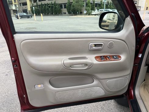Used 2006 Toyota Tundra Limited image 16