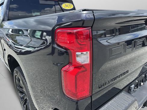 Used 2022 Chevrolet Silverado 1500 High Country w/ High Country Premium Package AWD/4WD image 14