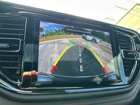 Used 2025 Dodge Durango GT image 35