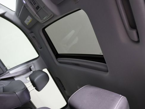 Used 2017 GMC Sierra 1500 SLT w/ SLT Premium Package image 5