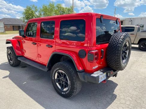 Used 2019 Jeep Wrangler Unlimited Rubicon w/ Dual Top Group AWD/4WD image 4