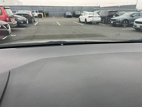 Used 2025 Toyota Corolla LE image 18