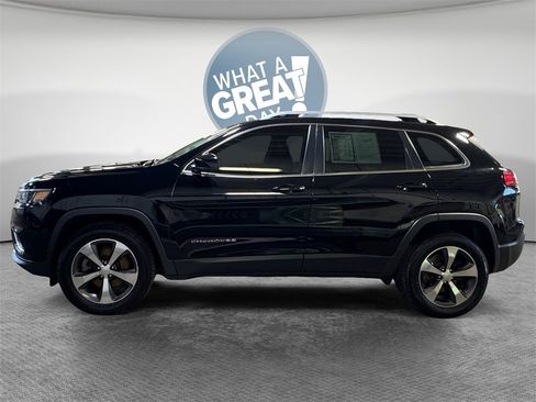 Used 2019 Jeep Cherokee Limited image 7