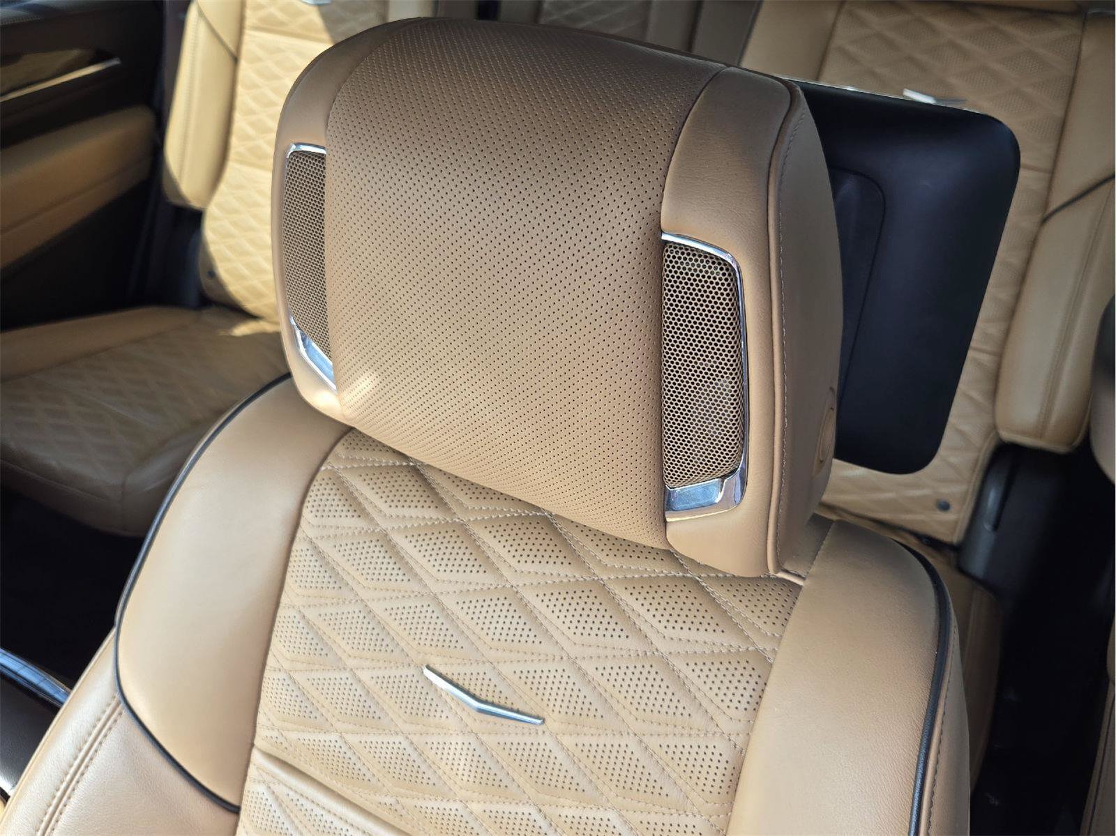Used 2024 Cadillac Escalade Sport w/ Touring Package AWD/4WD image 23