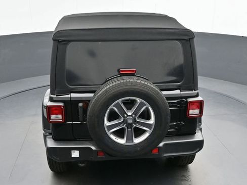 Used 2022 Jeep Wrangler Unlimited Sahara image 43