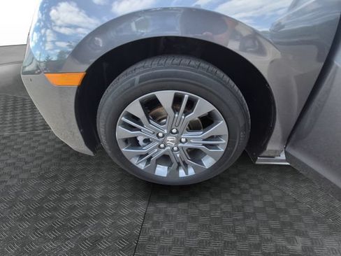 Certified 2025 Honda Odyssey Touring image 13