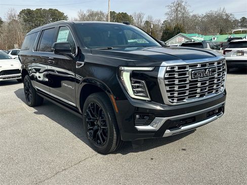 New 2026 GMC Yukon XL Denali w/ Sun & Power Step Package image 4