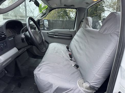 Used 2007 Ford F450 2WD Regular Cab Super Duty image 10