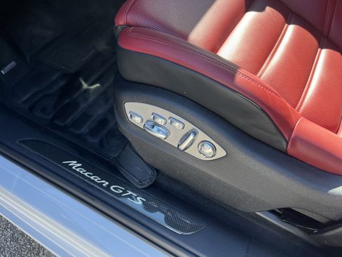Certified 2023 Porsche Macan GTS image 17