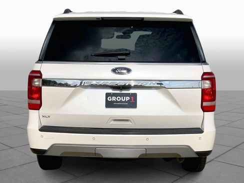 Used 2018 Ford Expedition XLT w/ Equipment Group 202A image 4