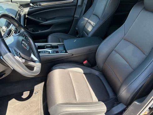 Used 2022 Honda Accord Sport image 11
