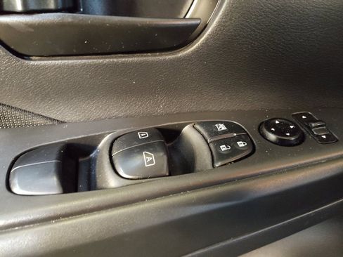Used 2024 Nissan Kicks S FWD image 27