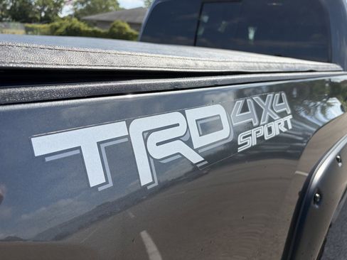 Used 2019 Toyota Tacoma TRD Sport AWD/4WD image 31