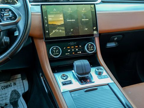 Used 2023 Jaguar F-PACE R-Dynamic S image 51