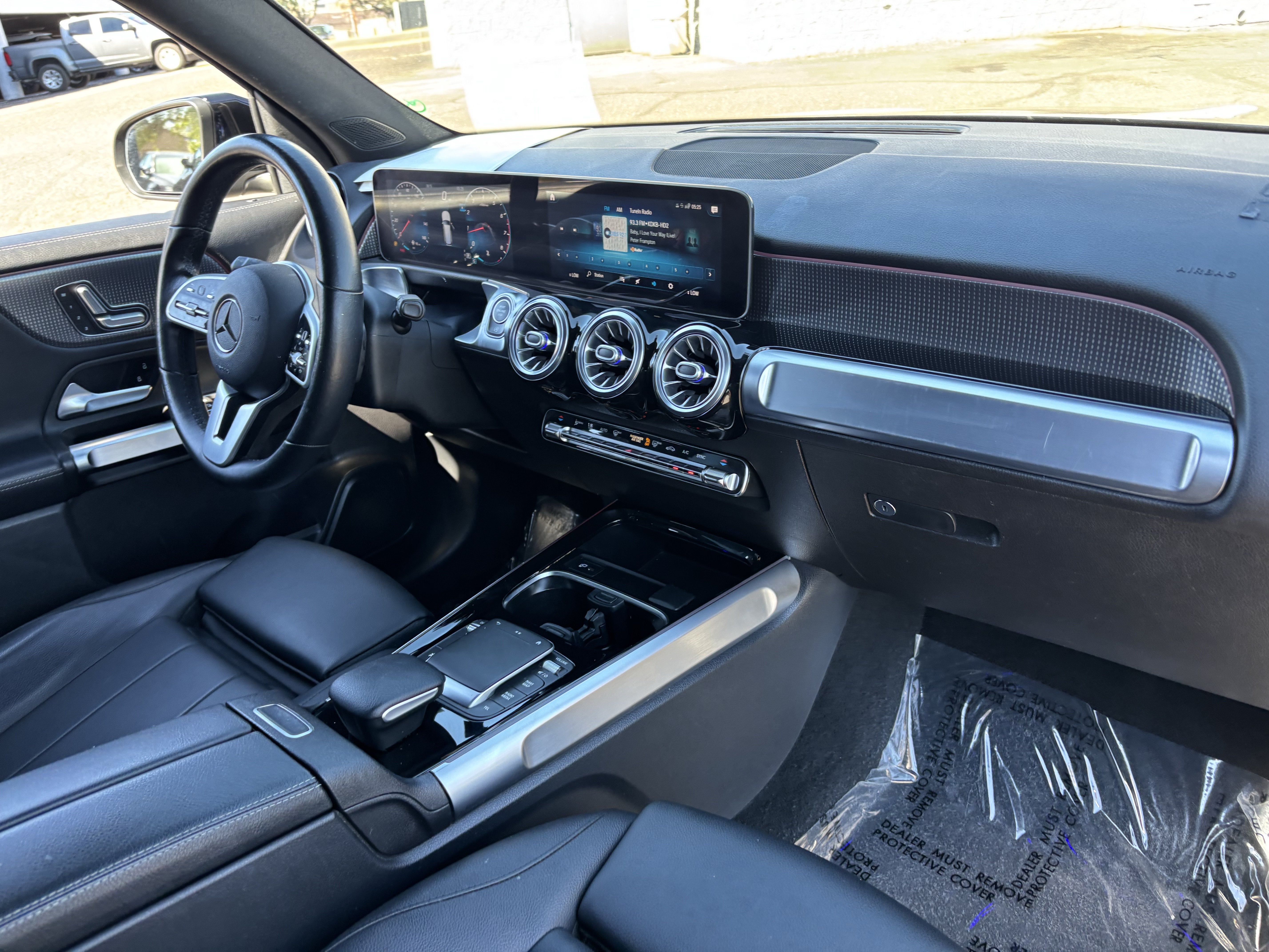 Used 2021 Mercedes-Benz GLB 250 4MATIC image 10