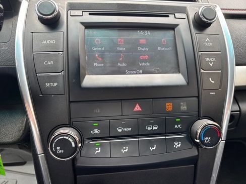 Used 2015 Toyota Camry SE FWD image 24