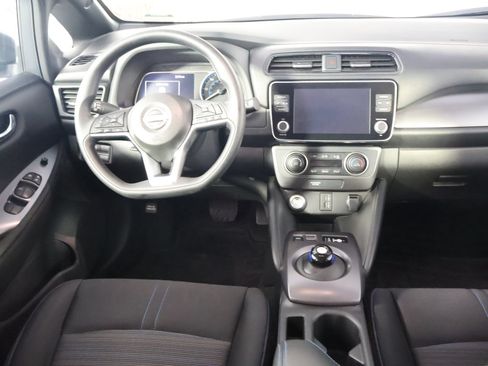 Used 2025 Nissan Leaf S FWD image 27