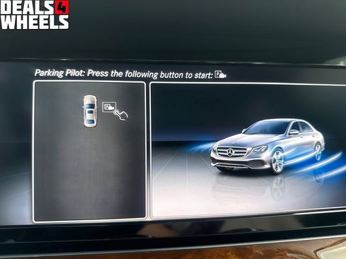 Used 2017 Mercedes-Benz E 300 4MATIC image 35