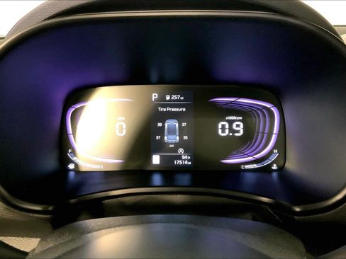 Certified 2025 Kia Soul LX w/ LX Technology Package FWD image 20