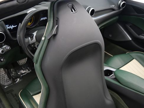 Used 2019 Ferrari Portofino RWD image 34