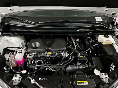 Certified 2024 Toyota Sienna XLE image 9