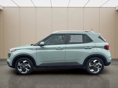 Certified 2026 Hyundai Venue SEL FWD image 2
