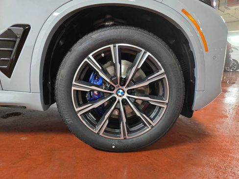New 2026 BMW X5 xDrive40i w/ M Sport Package image 9