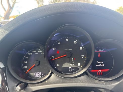 Used 2021 Porsche Macan Base image 22