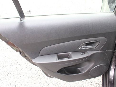 Used 2014 Chevrolet Cruze LT FWD image 21