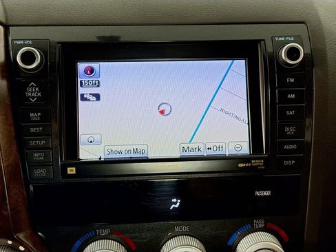 Used 2010 Toyota Tundra Limited image 13