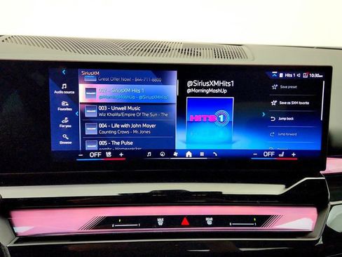 Used 2024 BMW 540i xDrive w/ Premium Package AWD/4WD image 18
