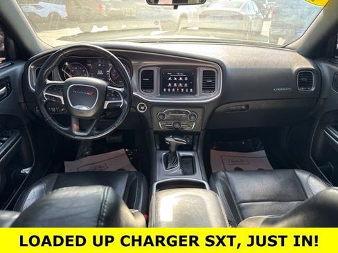 Used 2019 Dodge Charger SXT w/ Leather Interior Group image 22