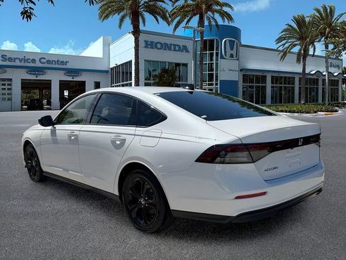 Certified 2025 Honda Accord SE image 6