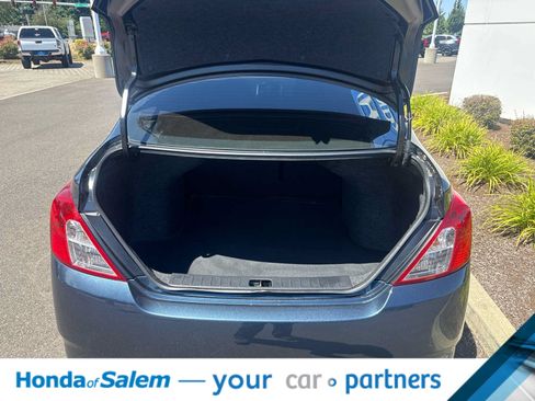 Used 2016 Nissan Versa SV w/ SV Appearance Package FWD image 19