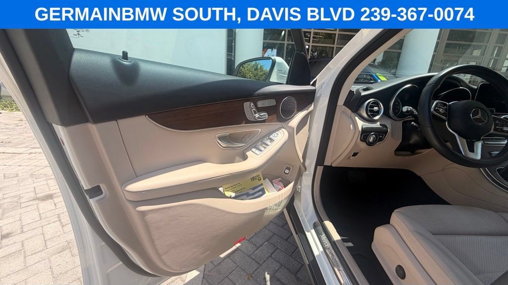 Used 2022 Mercedes-Benz GLC 300 image 32