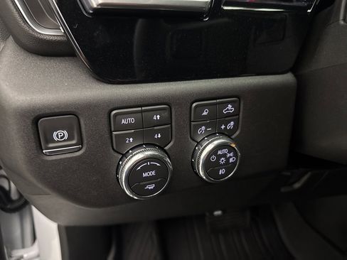 New 2026 GMC Sierra 2500 SLT w/ SLT Premium Package image 24