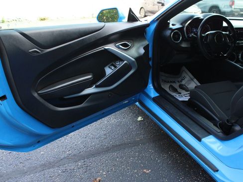 Used 2023 Chevrolet Camaro LS RWD image 11