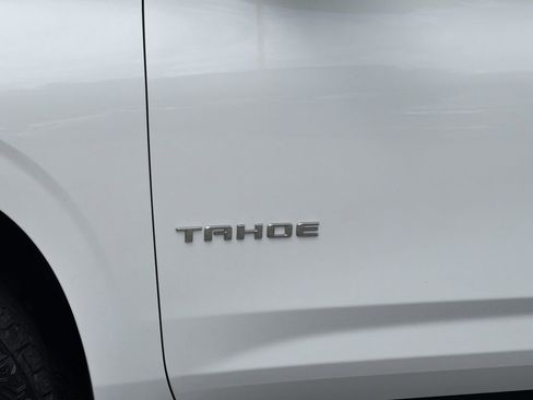 Used 2022 Chevrolet Tahoe LT w/ Luxury Package AWD/4WD image 32