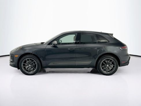 Certified 2025 Porsche Macan AWD/4WD image 2